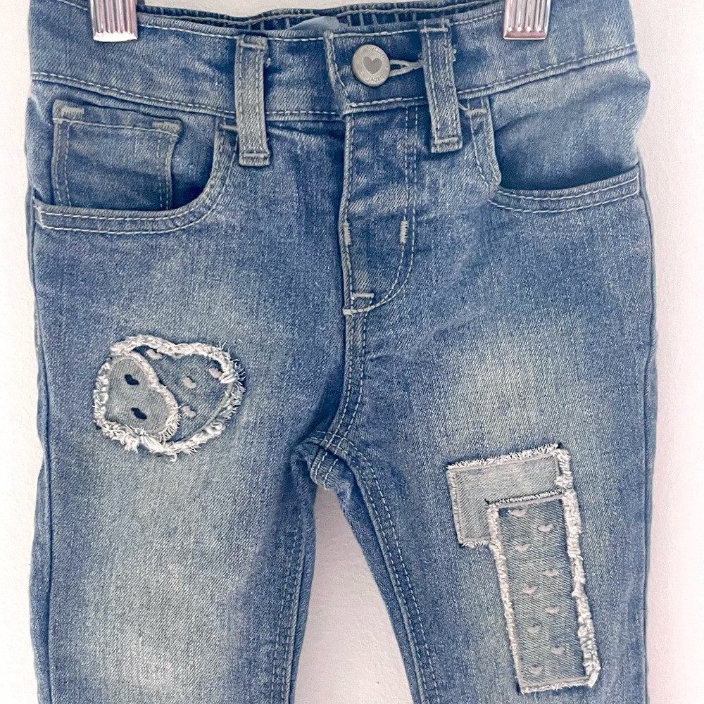 3/$20💥NEW Gap Heart Patchwork Embroidered Jeans, Pockets, Light-Med Blue